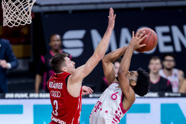 李铁也特别 李铁也特别